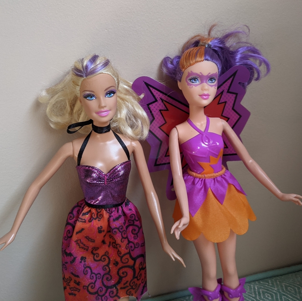 2 Barbie Bundle